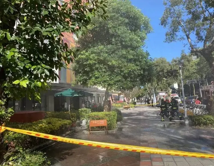 ▲ 師大綜合大樓突發火警，70名師生緊急疏散，無人傷亡。（圖／翻攝畫面）