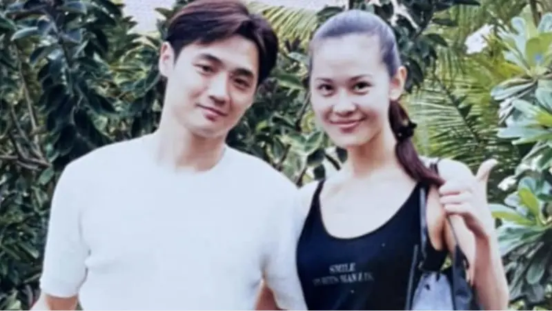 ▲49歲陳維齡（右）2003年嫁給宋逸民（左），2020年後近乎消失電視，生活重心擺往家庭與教會，跟著老公忙於11月份音樂會、明年海外宣教行動，日前巧遇東園國小少棒隊的情景令人動容。（圖／翻攝自宋逸民和陳維齡的幸福生活臉書）