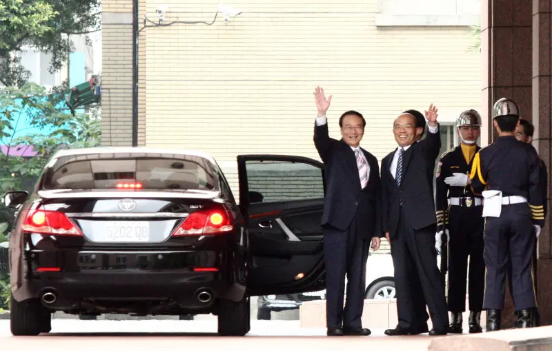 ▲前行政院長張俊雄（左）傳出長辭，享壽87歲。（圖／資料照）