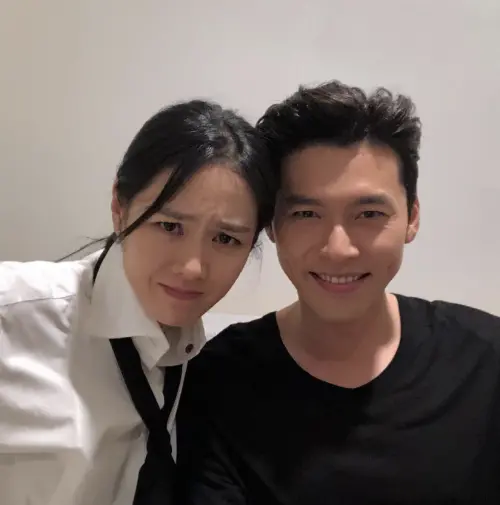 ▲玄彬（右）與孫藝真（左）結婚3年，婚後他將老婆擺在第一位，感情相當甜蜜。（圖／翻攝自IG yejinhand）