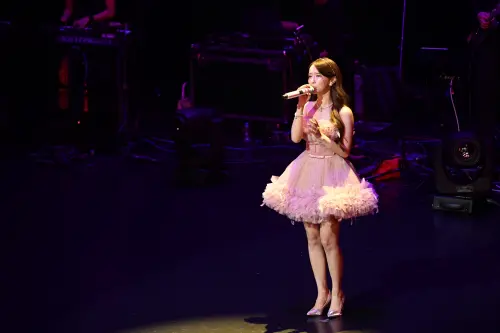 ▲禾羽（如圖）今（27）日是公益演唱會的主秀歌手，她演唱時，林襄也坐在台下聽。（圖／記者林柏年攝影）