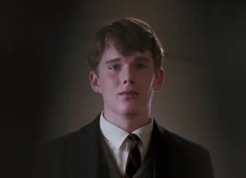 ▲伊森霍克在《春風化雨》將原本怯懦但後來被激發出自信的學生演得很出色，成為他在影壇的崛起之作。（圖／摘自IMDb）