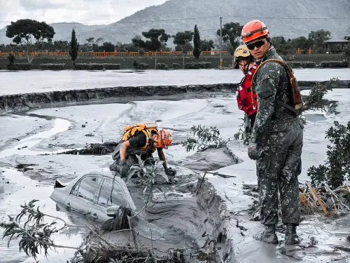 不放棄！新北特搜隊救援撤離逾200名民眾　侯友宜：持續陪伴花蓮
