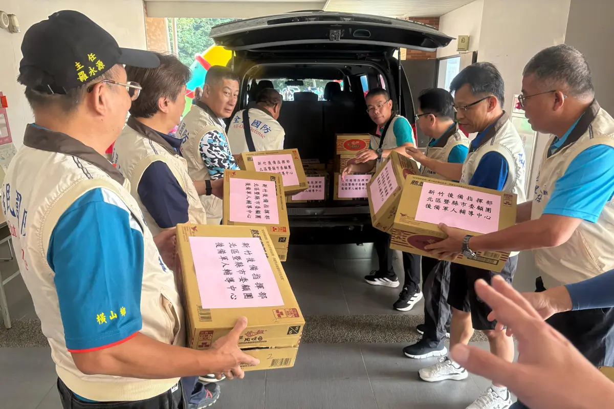 ▲國軍救災後備支援，新竹後備委顧團發起捐款與募資行動送往光復災區。（圖／記者莊全成翻攝）