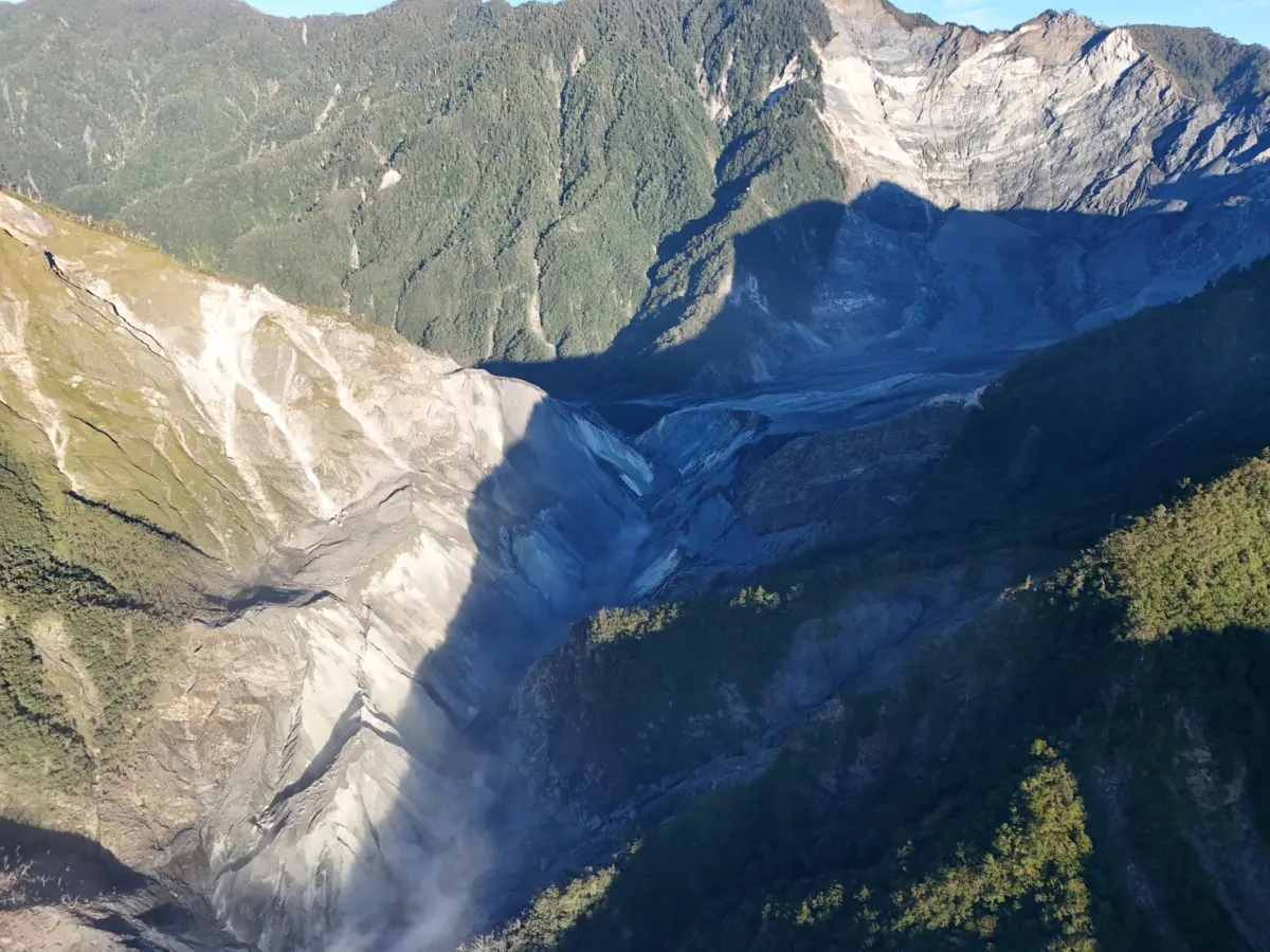 馬太鞍堰塞湖難爆破？傅崐萁要求召開國際專家會議 卓榮泰酸這句