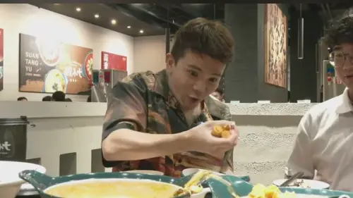 孫生闖店徒手捏爆食物找碴！「挨轟是劇本」蹦闆怒駁：完全不知情
