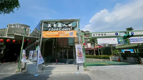 ▲4月底地下美食街整修完開放之後，遊客人潮「天氣熱就跑到地下室，冷的也是跑到地下室，下雨也是跑地下室」。
