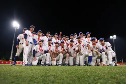 ▲2025年第31屆亞洲棒球錦標賽金牌戰今（28）日晚間在平潭登場，中華隊再度與日本爭冠，卻陷入完全相同的噩夢劇本，最終只能收下銀牌。（圖／中華棒協提供）