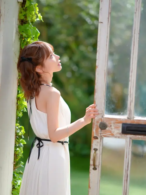 ▲傳奇成人片女優桃乃木香奈宣布引退，讓日本及海外粉絲們都十分難過。（圖／翻攝自桃乃木香奈Threads@kana_momonogi）