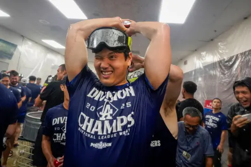 ▲洛杉磯道奇本季再度以93勝69敗於國聯西區達成4連霸，但作為勝率最低的分區冠軍，季後賽將與外卡第3的辛辛那提紅人，多打一輪3戰2勝的外卡賽。（圖／美聯社／達志影像）