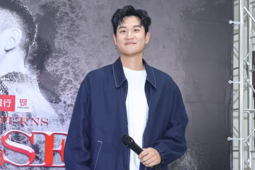 ▲周興哲（如圖）連續3天在台北小巨蛋開唱，第一天遇到喉嚨發炎、鋼琴沒聲音等插曲，他表示雖然不完美，但也代表一切都是現場演出。（圖／記者朱永強攝影）