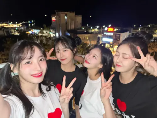 ▲鄭多惠（右）不僅是經紀人，同時也是韓國知名啦啦隊員。（圖／翻攝自鄭多惠IG@dahye___j）