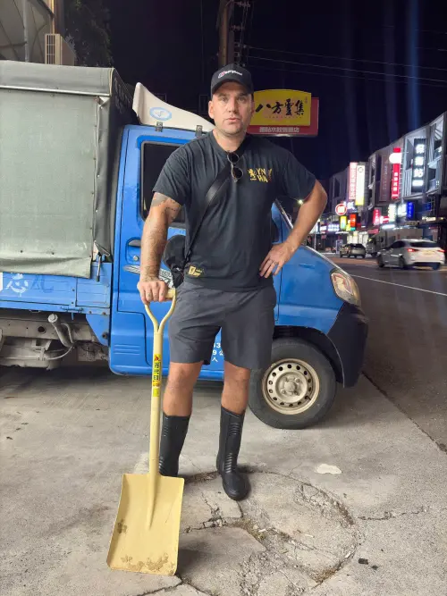 ▲李大豐前進花蓮就在，被大讚「真正的台灣女婿」。（圖／翻攝自臉書大豐大哥大）