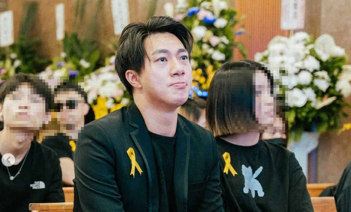 ▲8點檔男星古程丰（如圖）的外甥女今年6月遭拖車司機輾斃，案發當下被車輪2度輾壓，但77歲司機至今未跟家屬道歉，讓古程丰悲憤呼籲司法重判肇事者。（圖／古程丰IG@mark_ku0617）