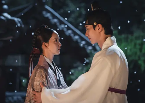 ▲潤娥（左）、李彩玟（右）在劇中被迫分離，看哭許多觀眾。（圖／@tvn_drama IG）