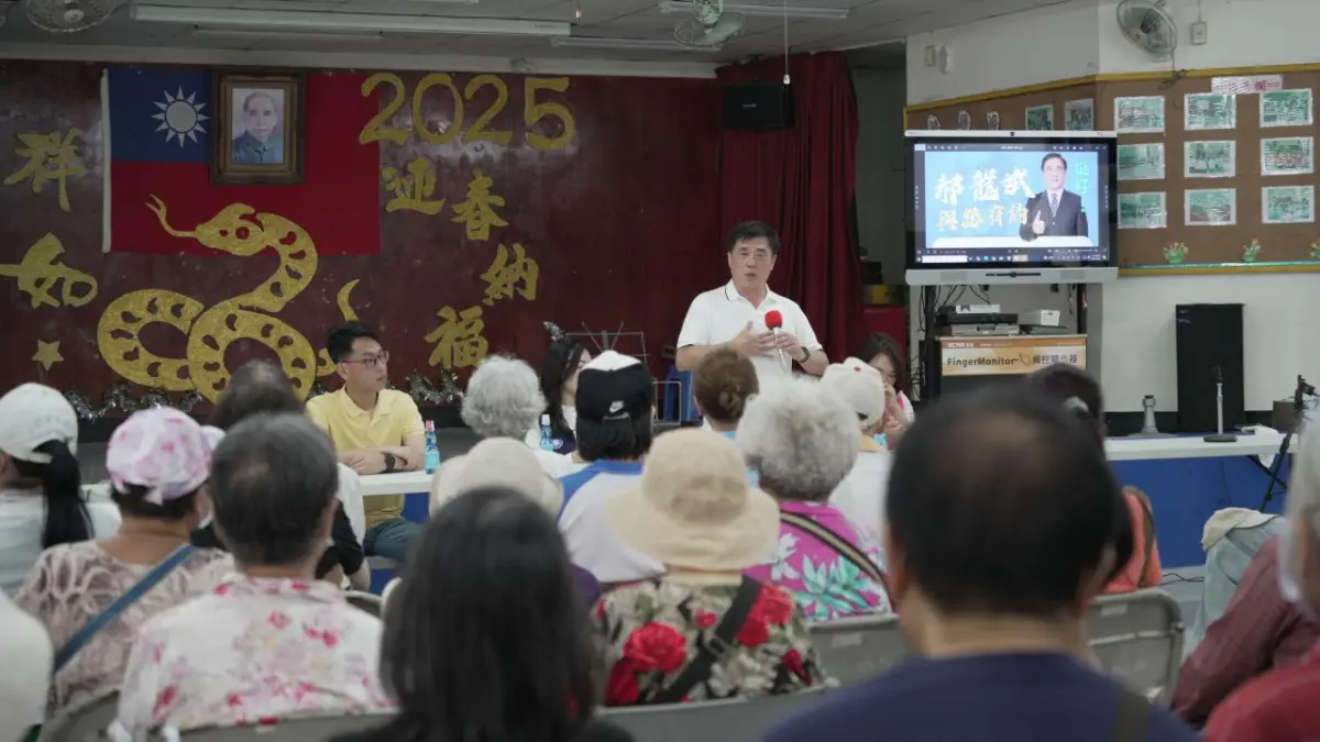 赴果貿社區爭眷村票！郝龍斌承諾了 黨產討回來將補足黨工退休金