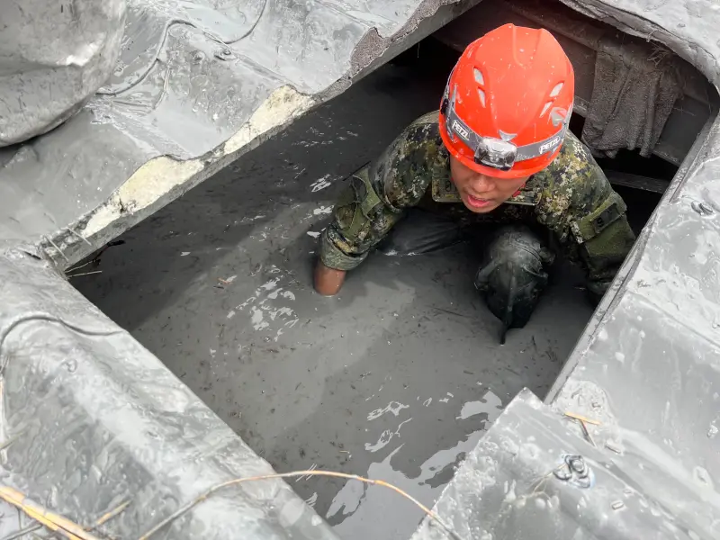 ▲國軍分秒必爭，持續投入花蓮光復災區復原。（圖／陸軍司令部提供）