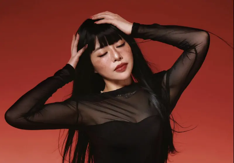 ▲藝人林吟蔚（如圖）是資深演員安迪的女兒，她從歌唱比賽《超偶》發跡，現在是本土長壽劇《戲說台灣》演員，能唱能演的她，在歌唱、戲劇事業都有一片天。（圖／翻攝自林吟蔚臉書）