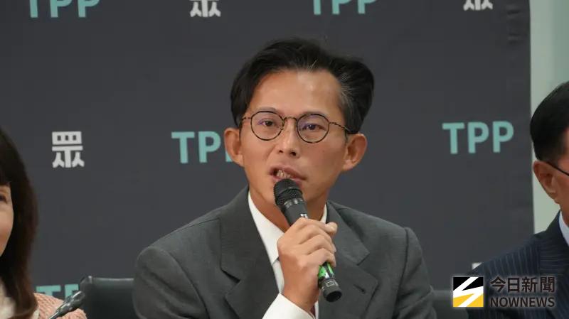 ▲民眾黨主席黃國昌親上火線回應狗仔案。（圖／記者呂炯昌攝，2025.09.30）