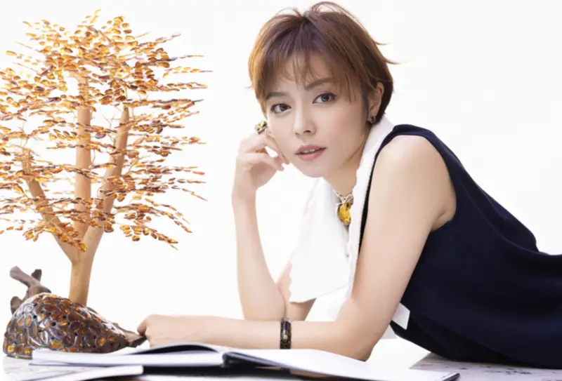 ▲王瞳副業慘賠百萬，又因為照顧失聰老狗、趕拍八點檔，忙到不可開交，瘦到只剩43公斤，被身邊朋友說真的像皮包骨，非常擔心。（圖／鏡藝宏海提供）