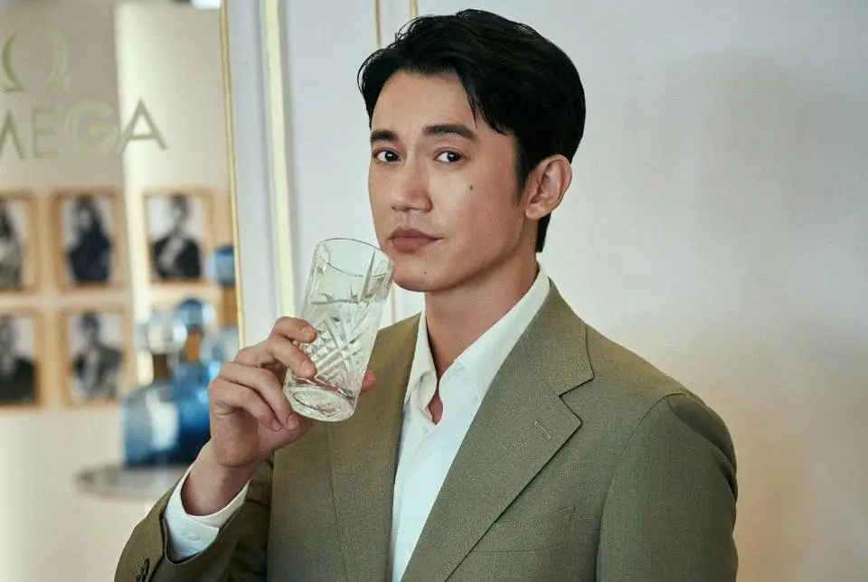 ▲吳慷仁（如圖）和孫儷主演的《執迷》目前已經過審，最快今年開播，孫儷近期也在微博上發布新片進度，為角色配音。（圖／摘自 小紅書＠吳慷仁工作室）