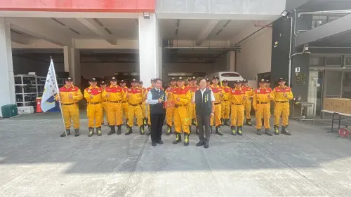 台南特搜隊支援花蓮平安返回　黃偉哲致贈慰問品表達感謝
