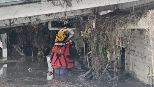 ▲搜救隊共執行9次任務，完成30處地點搜索、4次無人機空拍勘查，成功協助1名受困人員脫困、4名傷患順利就醫，同時受理並協助處理1件民眾走失通報。（圖／南市府消防局提供）