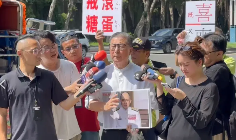 ▲海鯤號9月完成海試跳票，前海軍顧問郭璽狂轟海軍司令唐華。(圖／翻攝畫面)