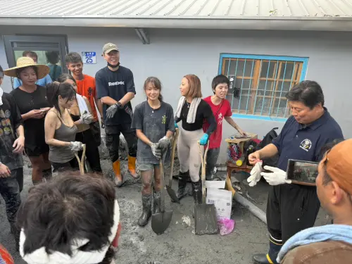 不只給受災助學金　台師大挺「鏟子超人」車票、膳食、器材都補助

