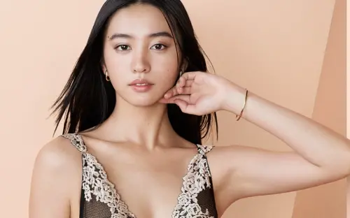 木村拓哉不要看！22歲女兒木村光希脫了　只穿內衣嗨喊：非常榮幸
