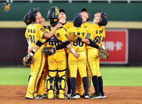 中職／兄弟最快周四當雙冠王！「1條件」同天達標　主場雙喜臨門
