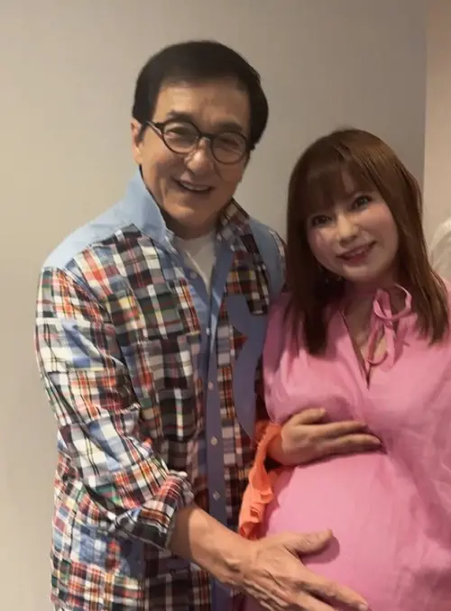 ▲日本「動漫女神」中川翔子生了！緊抱雙胞胎嫩嬰　卸貨照曝光（圖／中川翔子IG@shoko55mmts）