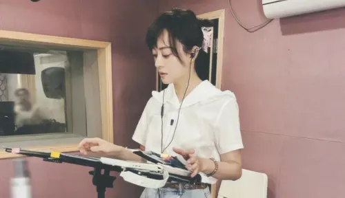 ▲孫儷替新劇配音，疑似是和吳慷仁主演的《執迷》。（圖／孫儷 微博）