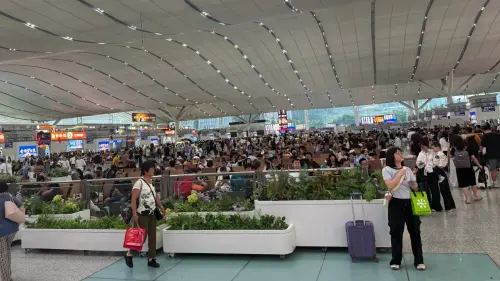 影／不輸春運！中國國慶連假「請3休12」公路、高鐵全塞爆
