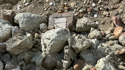 ▲高雄市大樹區統嶺段603地號山坡地遭不明人士傾倒廢棄物。(圖／橋頭地檢署提供)