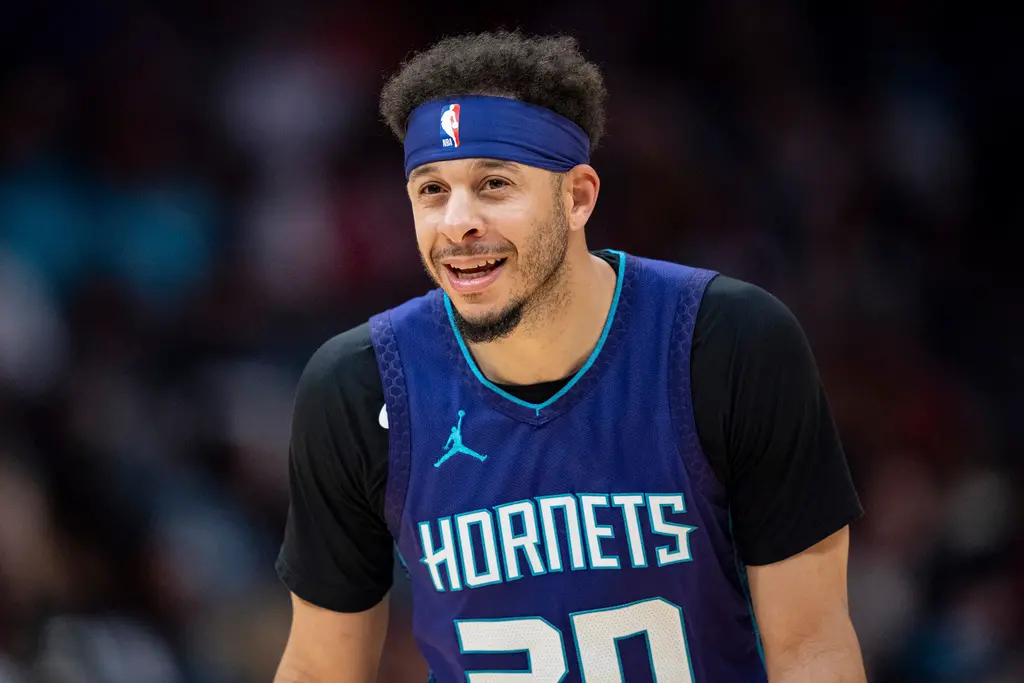 ▲根據ESPN知名記者Shams Charania報導，金州勇士已與自由球員小柯瑞（Seth Curry）達成一年合約，這意味著柯瑞兄弟將首次在NBA同隊出戰。（圖／美聯社／達志影像）