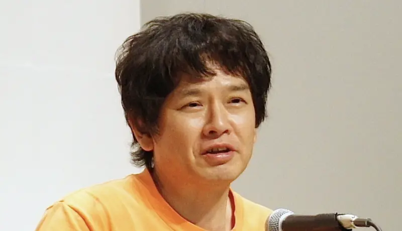 ▲際知名藝術家奈良美智（如圖）宣布他將於10月4日、5日在日本福島舉行為期2天的奇異筆刺青募款活動，所得將全數捐助給台灣花蓮光復災區。（圖／翻攝自維基百科）