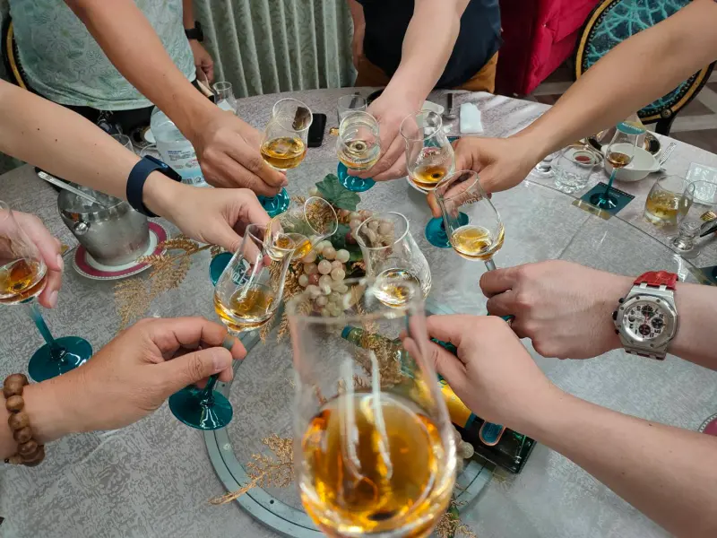 ▲男子長期喝酒，酒精刺激下導致膀胱纖維化(圖／柳榮俊攝2025.10.1)