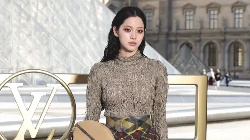 ▲歐陽娜娜（如圖）前往巴黎時裝周還沒表態，引發關注。（圖／翻攝自微博歐陽娜娜Nana）