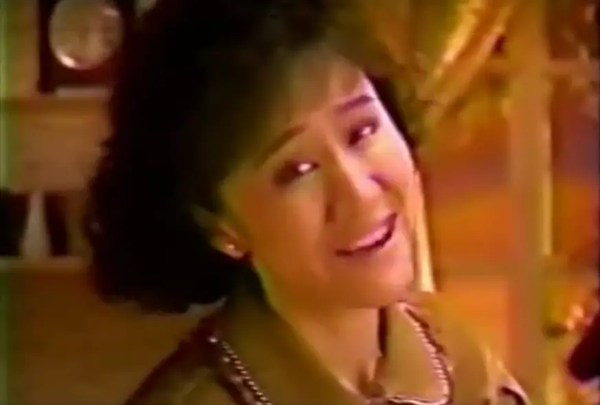 ▲中秋節為何要烤肉？與這3支經典醬油廣告有關，當年萬家香甚至請來有初代夢中情人稱號的張詠詠（如圖）當女主角，打開台灣人烤肉的熱潮。（圖／翻攝自張哲生臉書）