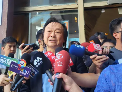 影／黃國昌連柯文哲都跟拍？王世堅轟：不懂尊師重道「應重讀書」
