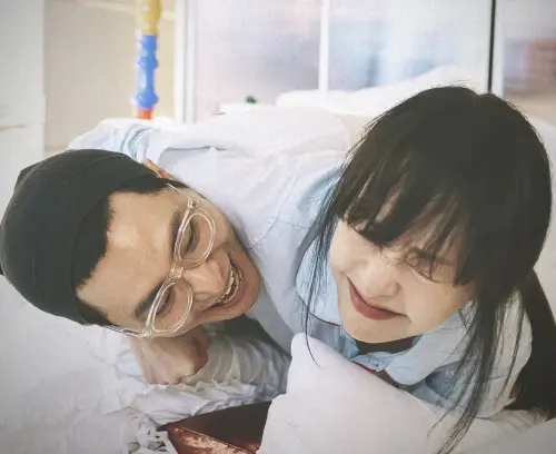 ▲徐貞姬（右）離婚後，公開了小自己6歲的男朋友，過得非常幸福。（圖／@junghee_suh IG）