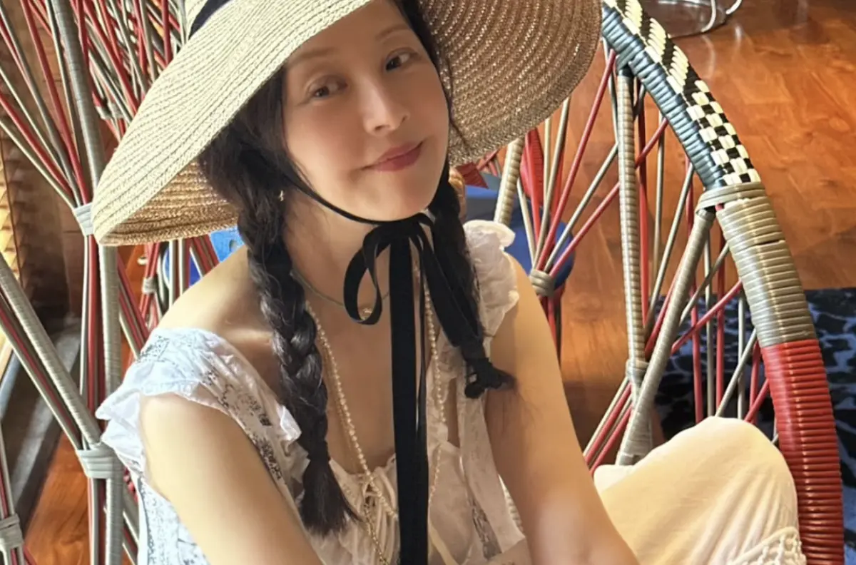 ▲韓國女星徐貞姬被譽「凍齡女神」，62歲的她總被認為只有30歲，還被說長得比女兒年輕。（圖／＠junghee_suh IG）