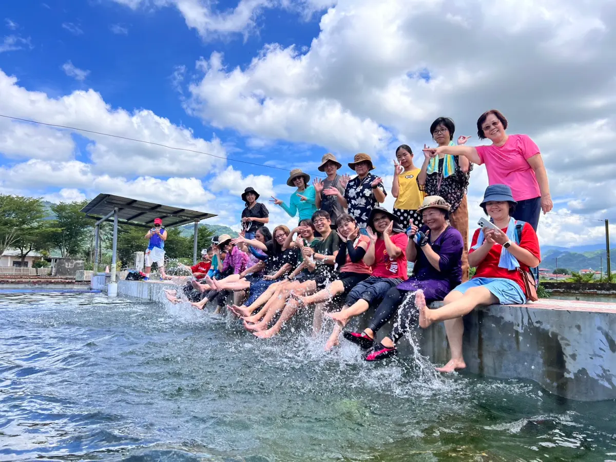 ▲信義房屋社區一家邀民眾走入高雄美濃見證社區營造連結生態復育的社造成果。（圖／信義房屋提供）