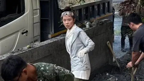 獨／鏟子超人李多慧花蓮救災！忙一下午收工報平安：我們都沒受傷
