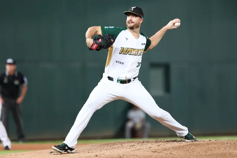 ▲台鋼雄鷹艾速特面對樂天桃猿主投6局無失分，助隊以3：0完封桃猿。（圖／台鋼雄鷹提供）