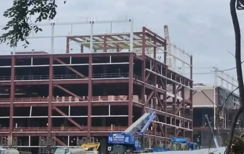 ▲台積電嘉義先進CoWoS封裝廠工安頻傳，職安單位8月進駐管理，10月又傳出有工人慘遭2萬伏特高壓電擊。（圖／翻攝照片）