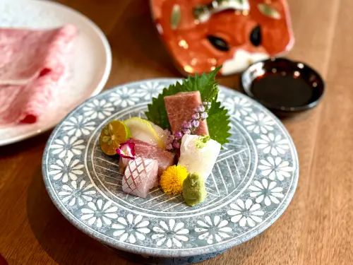 ▲「海之幸 刺身三味」肥美鮪魚大腹好驚喜。（圖／記者蕭涵云攝）