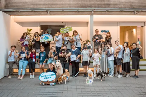 IN-Plus零食系保健品 讓營養補給不再是勉強毛孩配合的事
