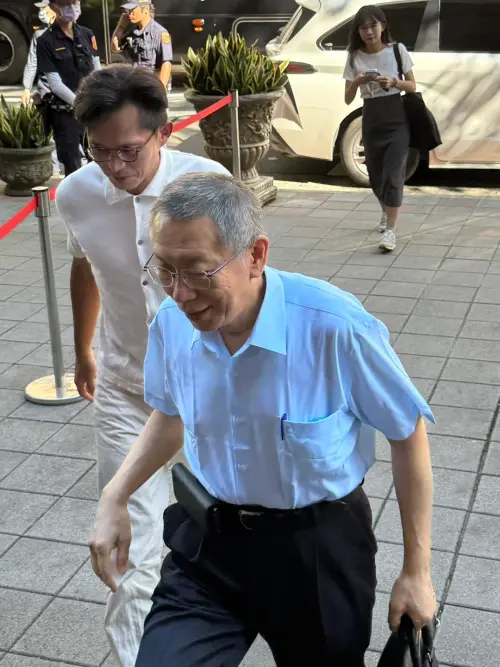 連柯文哲都被跟監？黃國昌鬆口認「早就」　阿北秒吐8字反擊
